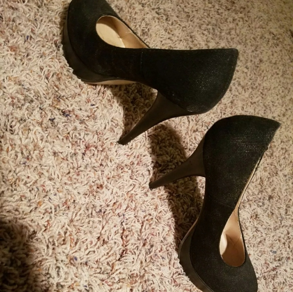 Heels - Picture 3 of 3
